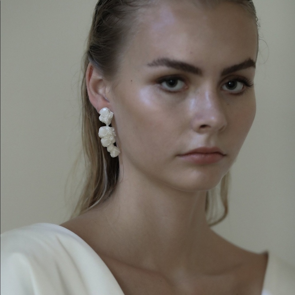A.B. Ellie Mini Percy Earrings - Picture 2 of 6